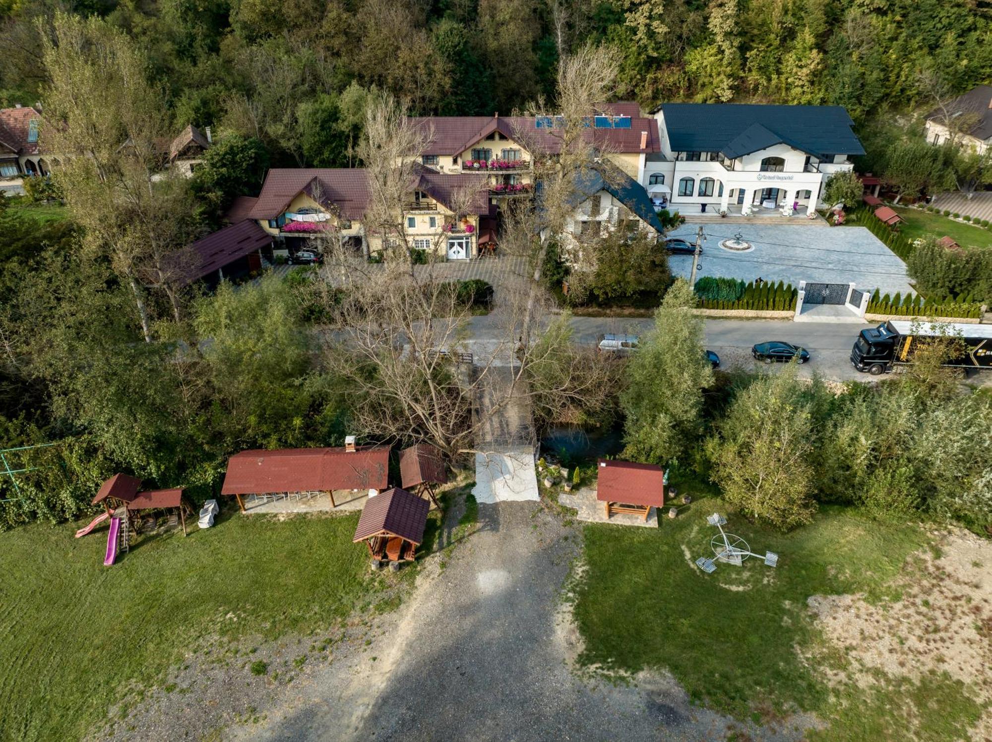 Pensiunea Marinela Sighetu Marmatiei Bagian luar foto